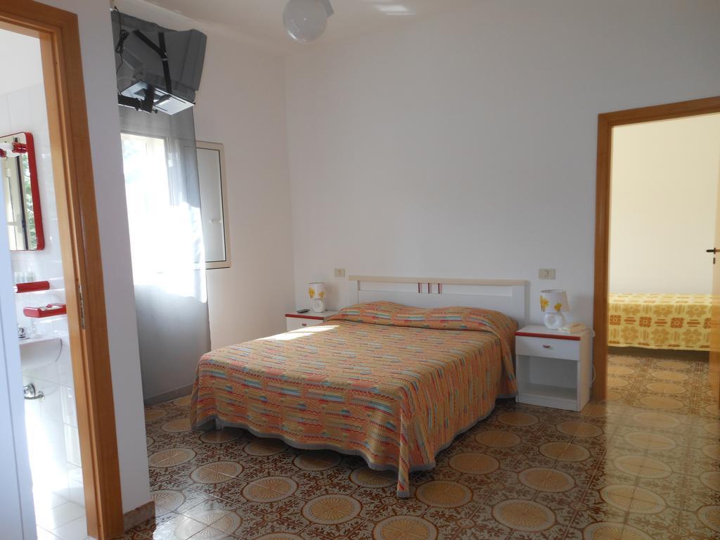 Hotel Coppa Di Cielo 페스키치 객실 사진